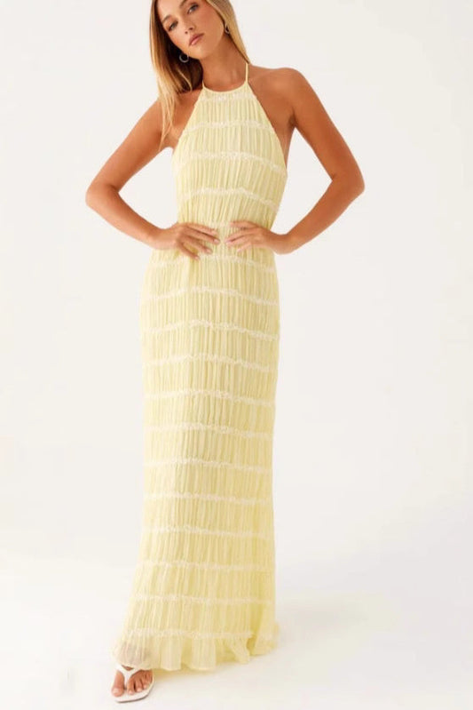 Robe élégante soirée jaune longue sans manches avec col halter fine en tissu léger