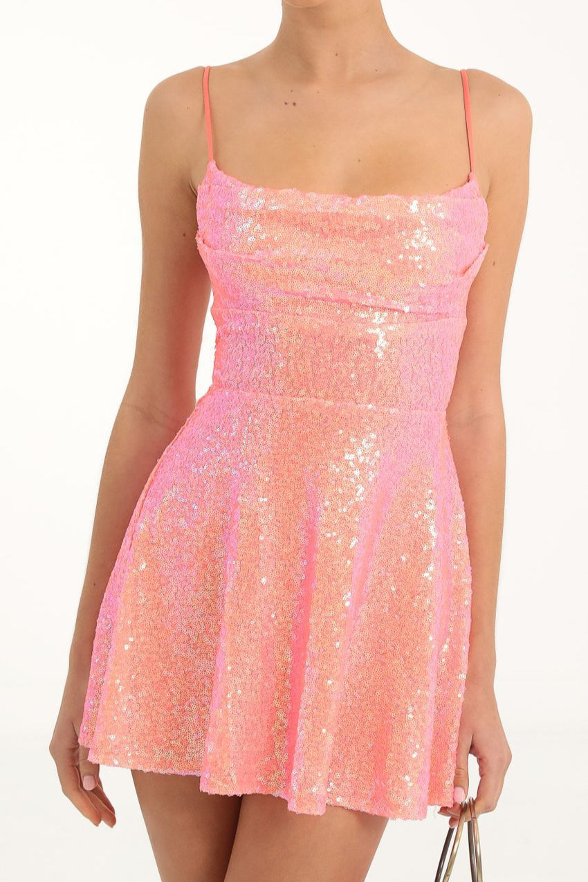 Top rose pailleté à fines bretelles style robe courte brillante pour femme